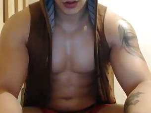 Asian amateur muscle webcam show