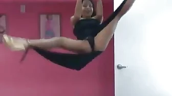 Cute masturbating young flexible gymnas Asian puts on a sexy nude floor show